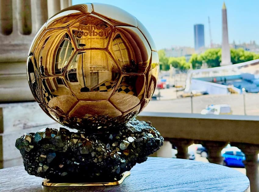 Troféu do Bola de Ouro, que será entregue ao vencedor em evento no dia 22 de setembro