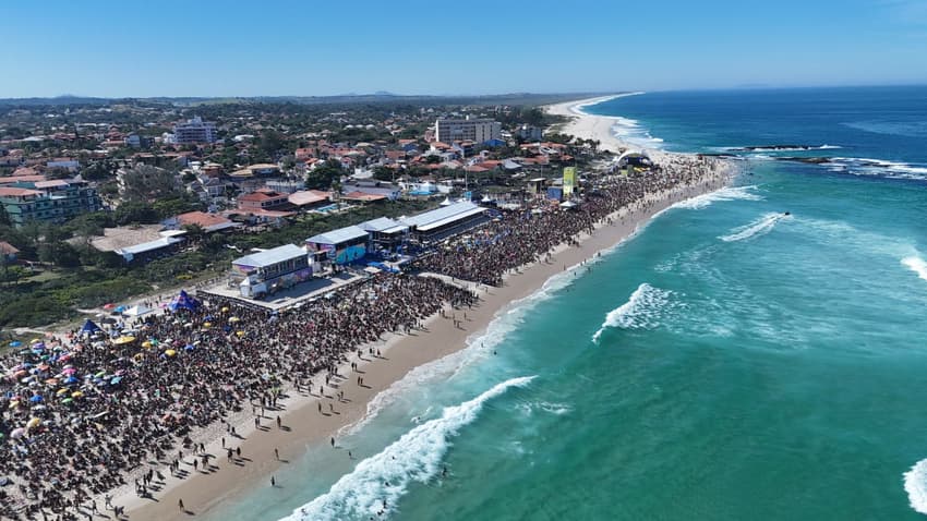 Etapa da WSL em Saquarema atraiu milhares e impulsionou a economia local (Foto: WSL/Staff Images)
