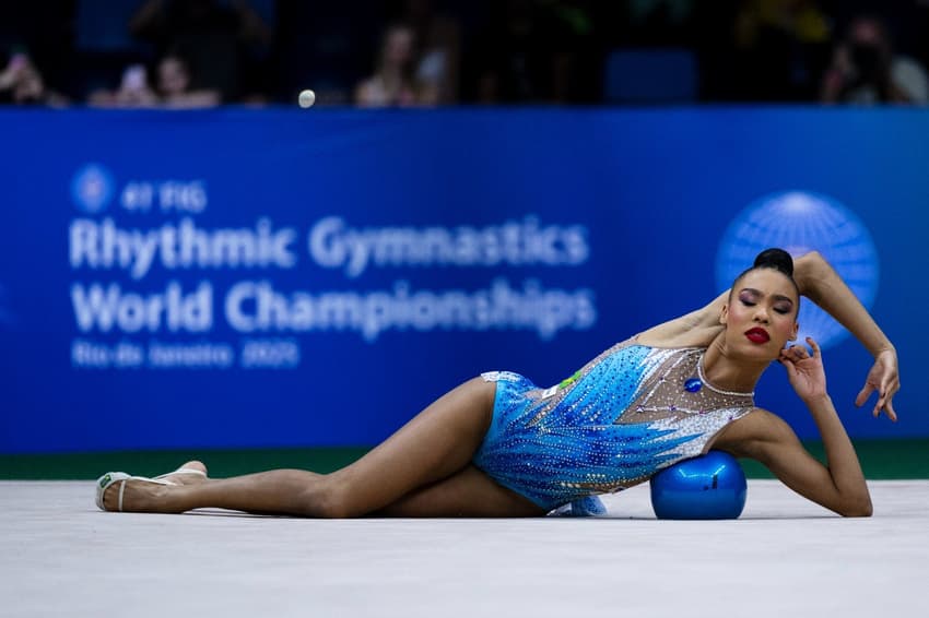 Geovanna Santos se apresenta com Bola no Mundial de Ginástica Rítmica do Rio de Janeiro (Foto: Ivan Carvalho / CBG)