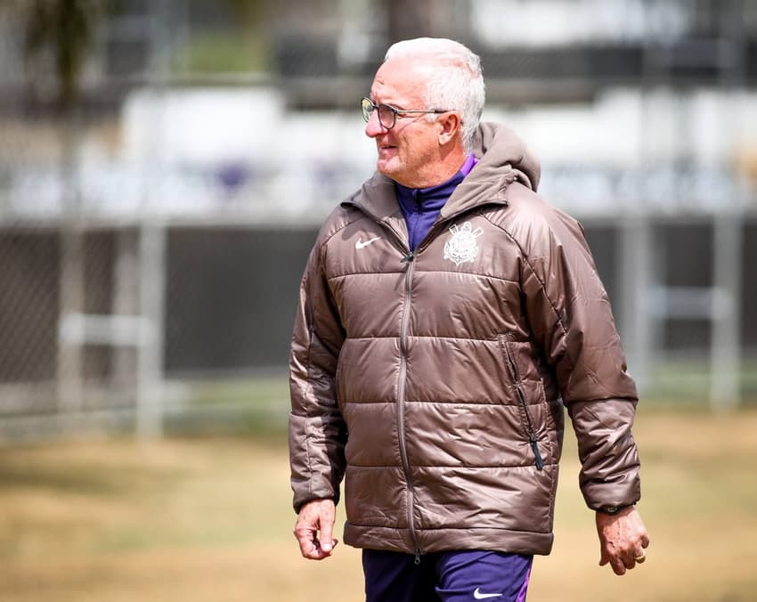 Dorival Jr tem dúvidas no time do Corinthians (Foto: Rodrigo Gazzanel / Agência Corinthians)