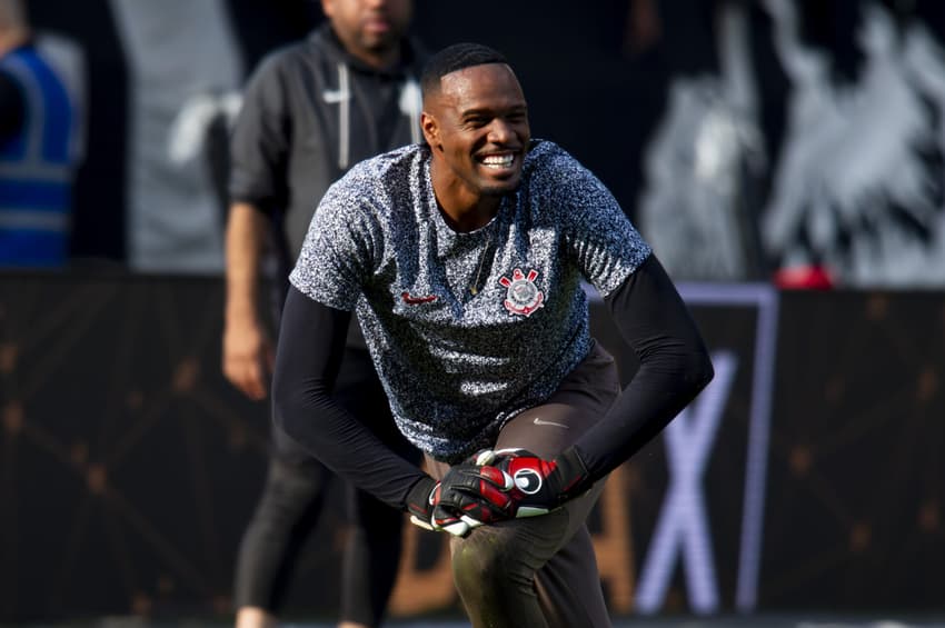 Carlos Miguel, ex-goleiro do Corinthians, deve ser negociado pelo Nottingham Forest (Foto: Anderson Romao/AGIF)