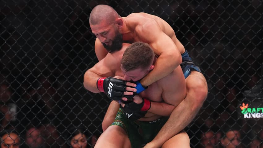 Chimaev contra Du Plessis no UFC 319 (Foto: Divulgação/UFC)