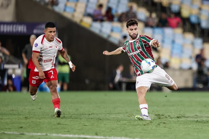 Gramado do Maracanã foi criticado por delegado da Conmebol 