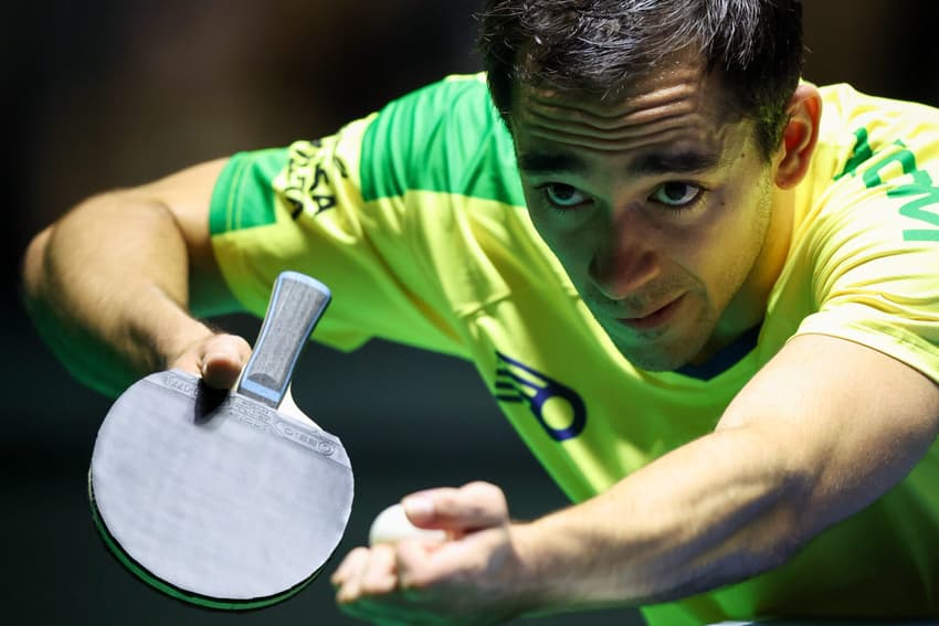 Detalhe do saque de Hugo Calderano na vitória nas oitavas de final em Foz (Foto: Abelardo Mendes Jr/ CalderanoTM)