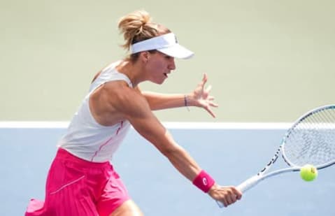 A suíça Viktorija Golubic na vitória na estreia do US Open (Divulgação)