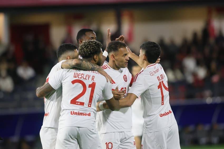 Internacional comemora gol de Ricardo Mathias diante do Bragantino (Foto: Ricardo Duarte / Internacional)