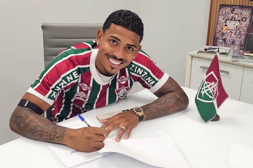 Fluminense anuncia renovação de contrato de John Kennedy até o fim de 2027 (Foto: Marcelo Gonçalves /FFC)