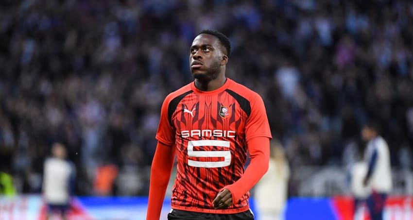 Kalimuendo em ação pelo Nice