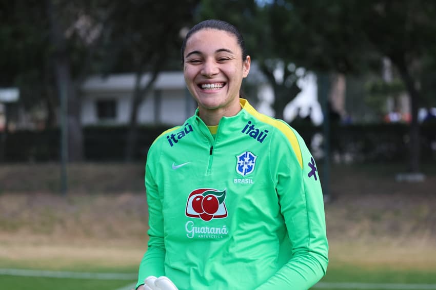 Lorena, goleira do Kansas City, disputa a Copa América pela Seleção Brasileira. (Foto: Cláudia, goleira da Seleção, durante Brasil e Colômbia. (Foto: Lívia Villas Boas/Divulgação)