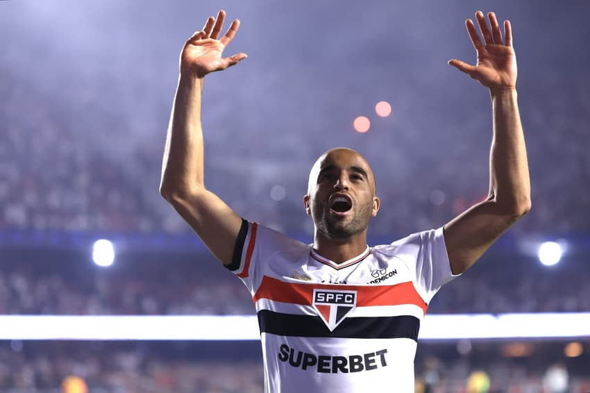 Lucas Moura comemora classificação na Libertadores