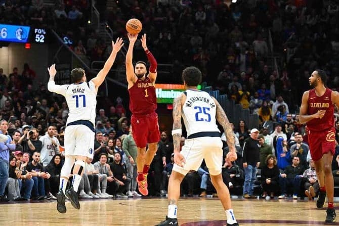 Max Strus em ação pelo Cleveland Cavaliers na NBA (Foto: AFP)