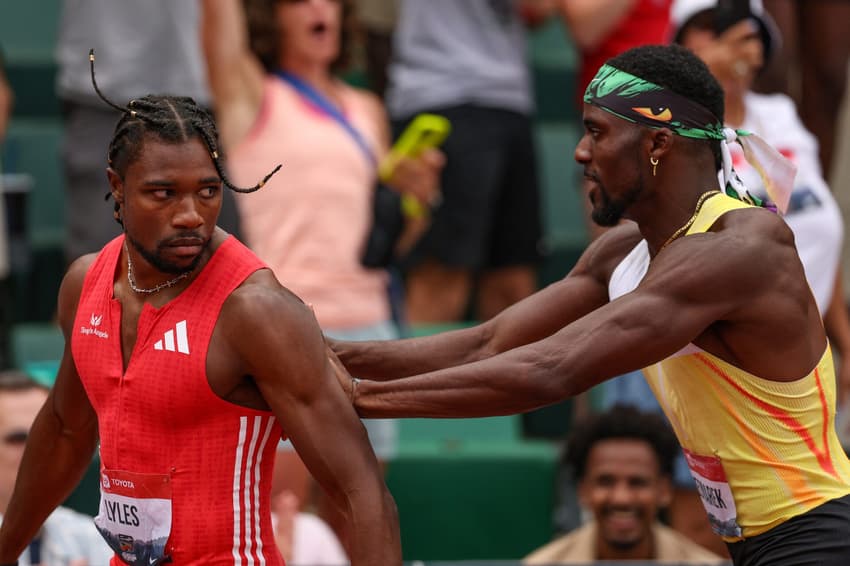 Noah Lyles é empurrado após prova dos 200m nos Estados Unidos (Foto: Patrick Smith/Getty Images/AFP)