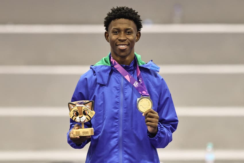 Henrique Marques conquista a medalha de ouro no taekwondo