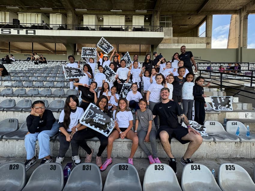 Instituto JB12, de Guarulhos, tem parceria com o Corinthians. (Foto: Giselly Corrêa/Lance!)