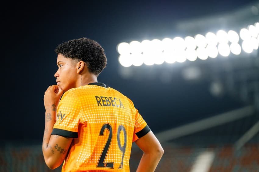 Rebeca atuou por Fortaleza e Cruzeiro no Brasil. (Foto: Arquivo pessoal)