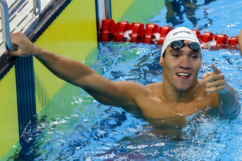 Stephan Steverink celebra a conquista a medalha de ouro