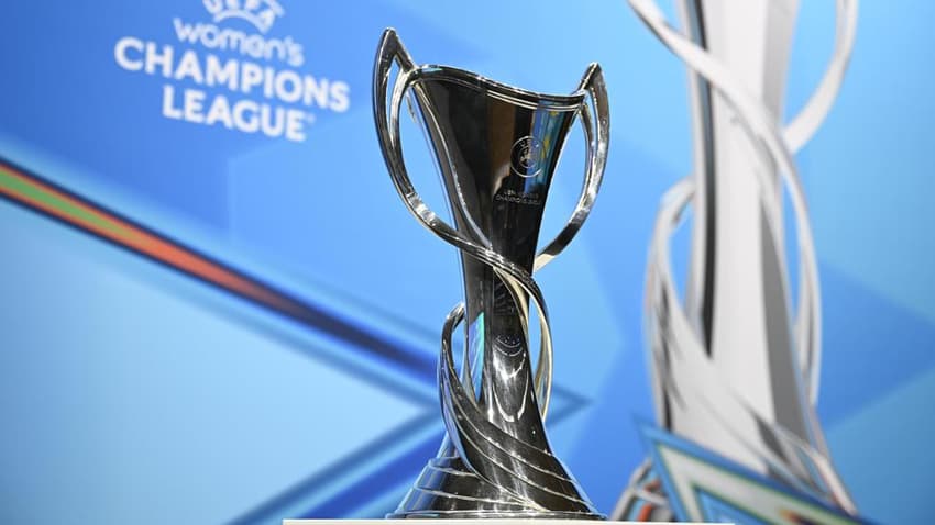 Troféu da Champions League Feminina (Foto: Reprodução/Uefa)