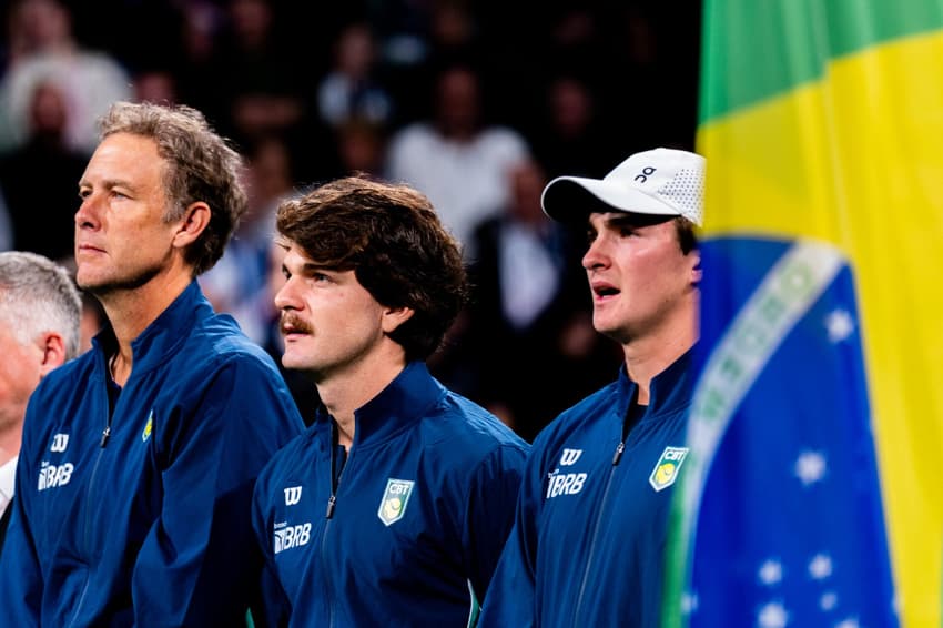 Oncins (e), Thiago Wild e João Fonseca no duelo contra a França, pela Copa Davis (Foto: ANDREGEMMER-4)