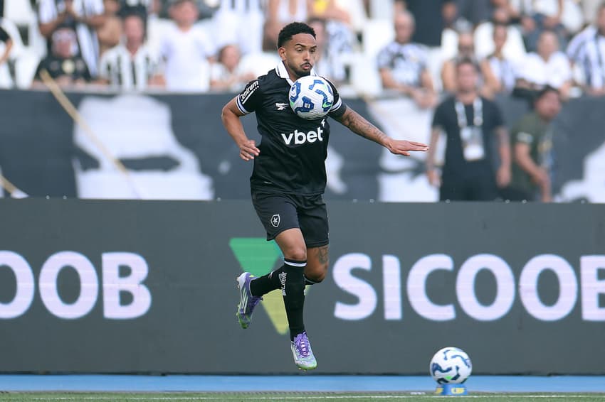 Vitinho, do Botafogo, foi convocado para a Seleção (Foto: Vítor Silva/Botafogo)