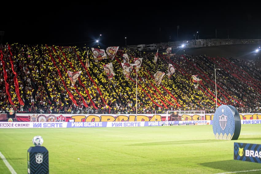 Torcida do Vitória faz festa no Barradão antes do jogo contra o Atlético-MG (Foto: Victor Ferreira / EC Vitória)