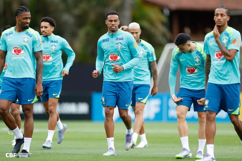 Jogadores da Seleção em treino na Granja Comary (Foto: Rafael Ribeiro/CBF)