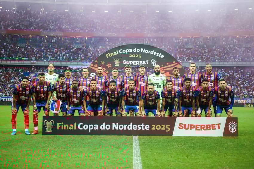 Elenco do Bahia campeão da Copa do Nordeste (Foto: Rafael Rodrigues / EC Bahia)