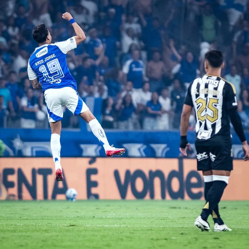 Atacante Kaio Jorge comemora gol contra o Atlético-MG (Foto: Gustavo Aleixo/Cruzeiro)