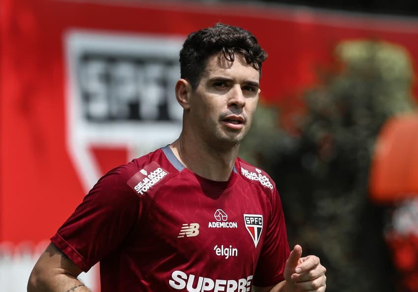 Oscar vem participando dos treinos no São Paulo (Foto: Erico Leonan / São Paulo FC) 