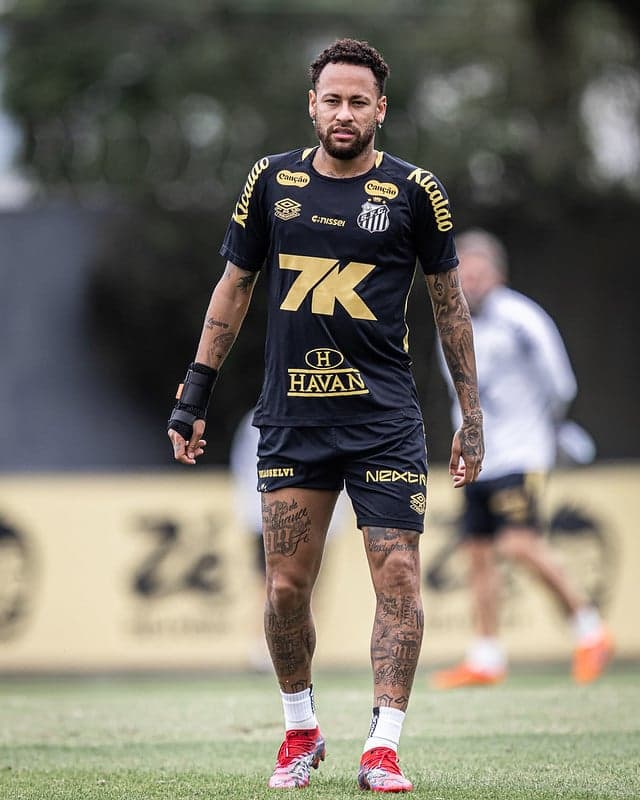Neymar finaliza preparação com o Santos para enfrentar o Atlético-MG. (Foto: Raul Baretta/ Santos FC)