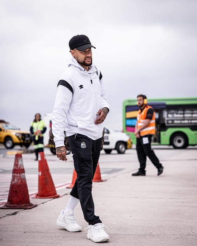 Neymar está na lista de relacionados do duelo entre o Santos e o Galo. (Foto: Raul Baretta/ Santos FC)