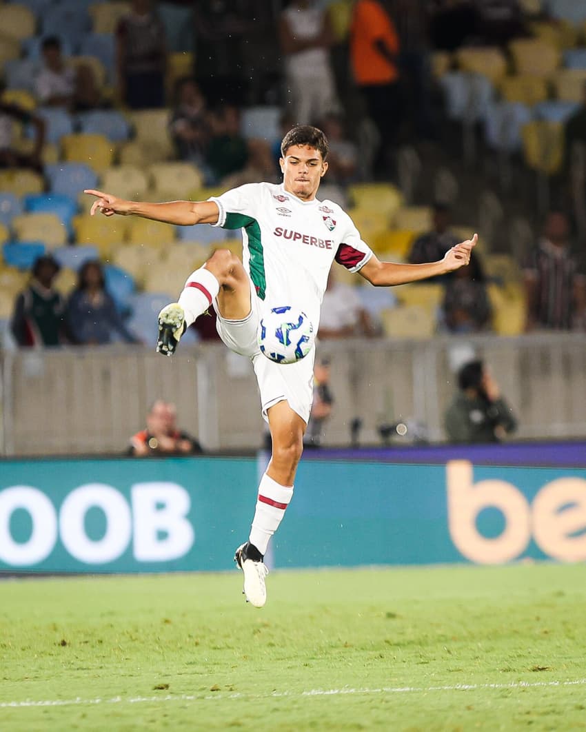 Júlio Fidelis em Fluminense x Santos (Foto: Marcelo Gonçalves/ Fluminense FC)