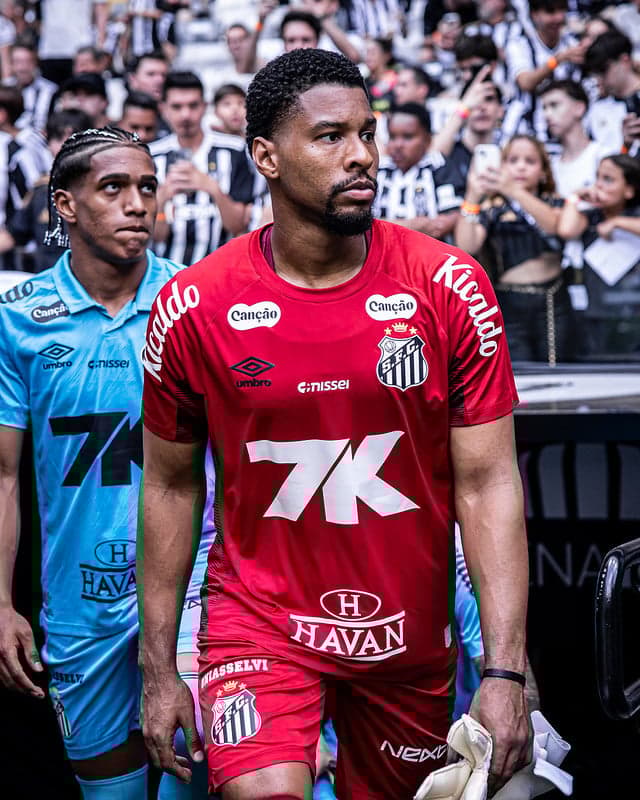 Diógenes é o substituto imediato de Gabriel Brazão no gol do Santos. (Foto: Raul Baretta/ Santos FC)