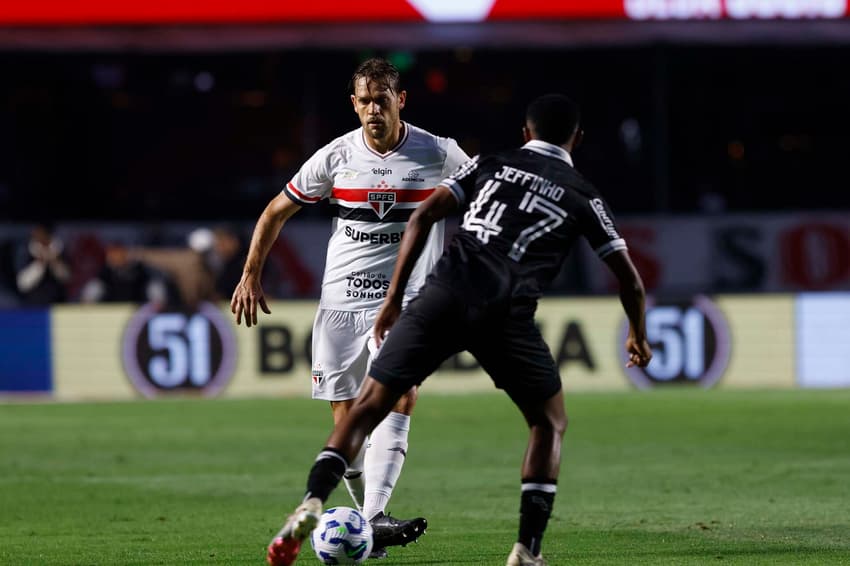 Tolói lesionou a coxa (Foto: Rubens Chiri / São Paulo FC)