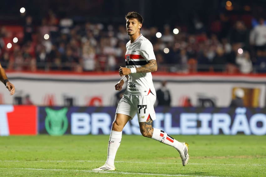 Rigoni em ação em São Paulo x Botafogo (Foto: Paulo Pinto / São Paulo FC)