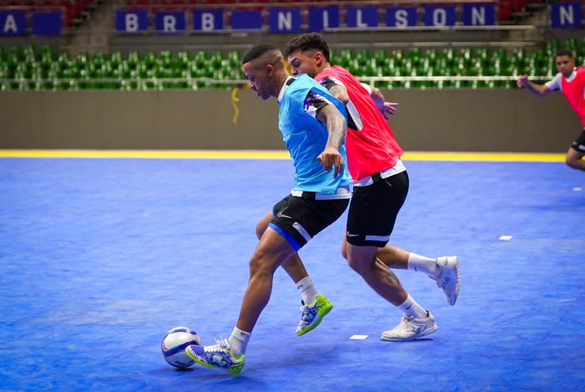 Treino da Seleção Brasileira de Futsal (Foto: Joilson Marconne/CBF)