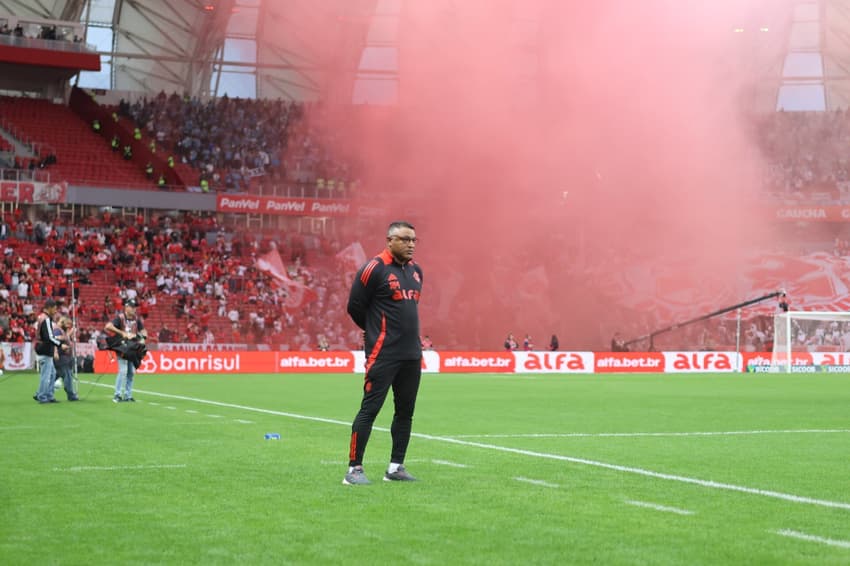 Roger Machado, técnico do Internacional, no Gre-Nal 448