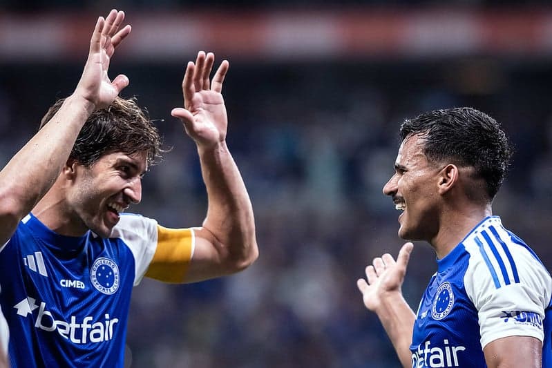 Lucas Silva e Kaiki fizeram os gols do Cruzeiro contra o Bragantino (Foto: Gustavo Aleixo/Cruzeiro)