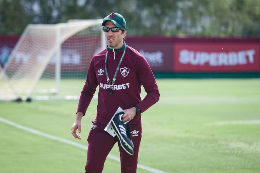 Zubeldía comanda seu primeiro treino no Fluminense (Foto: Marcelo Gonçalves / Fluminense FC)