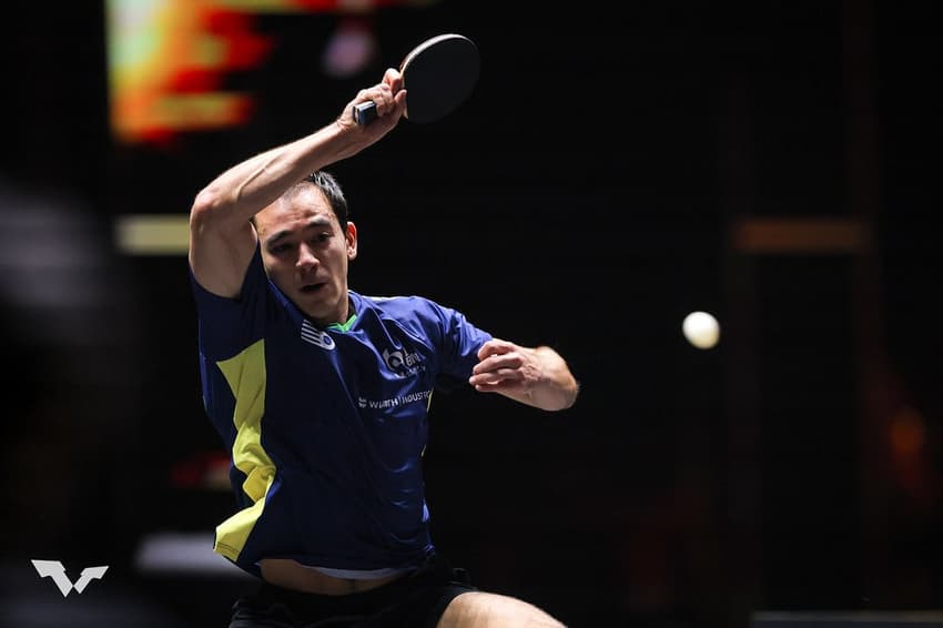 Hugo Calderano na vitória na estreia do China Smash (Divulgação: WTT)
