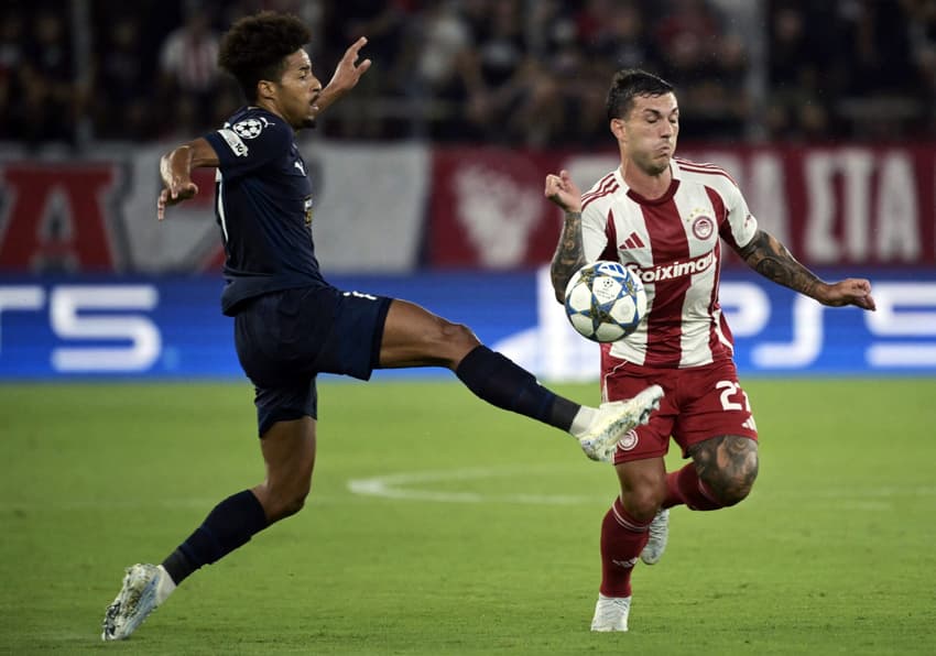 Olympiacos e Pafos empataram em 0 a 0 (Foto: Angelos Tzortzinis / AFP)