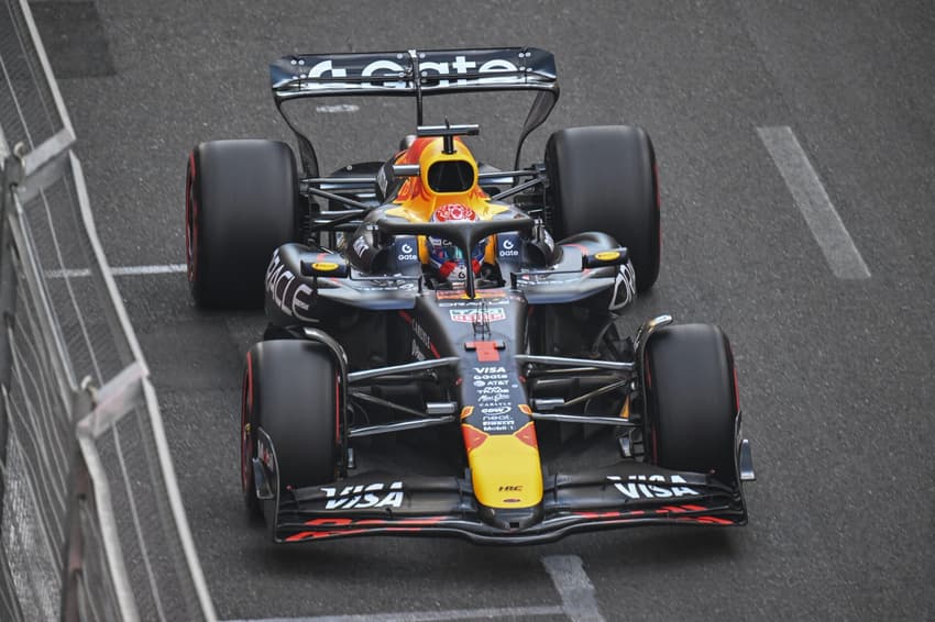 Max Verstappen, da Red Bull, na classificação para o GP do Azerbaijão, no circuito de Baku (Foto: Alexander Nemenov / AFP)