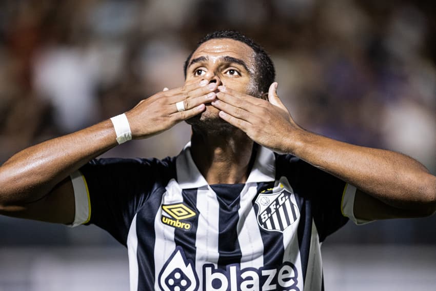 Enzo Monteiro pertence ao Santos (Foto: Abner Dourado/AGIF)