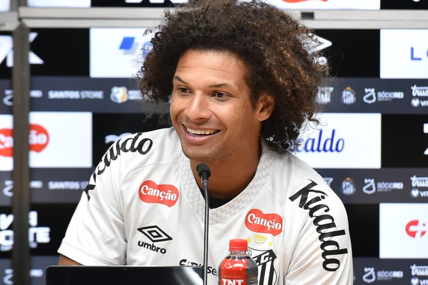 Willian Arão estava no estava no Panathinaikos, da Grécia, antes de assinar com o Santos. (Foto: Jota Erre/AGIF)
