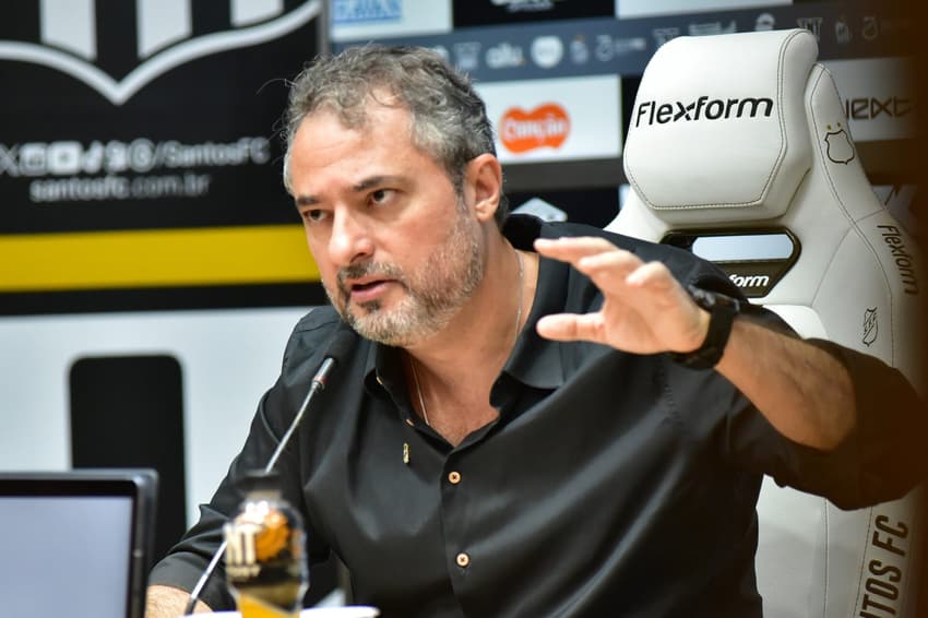 Alexandre Mattos não confirma a presença de Neymar no duelo contra o Galo. (Foto: Jota Erre/AGIF)