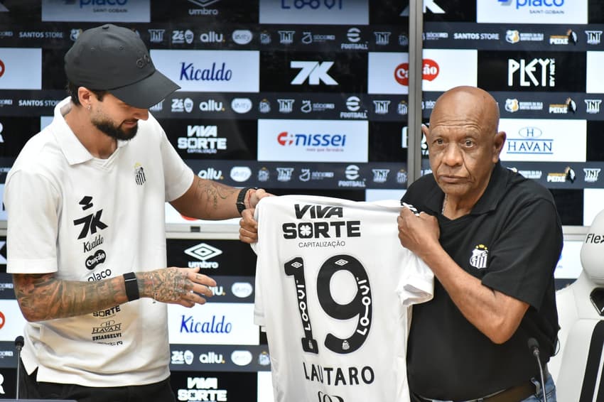 Lautaro Díaz vai vestir a camisa 19 no Santos (Foto: Jota Erre/AGIF)