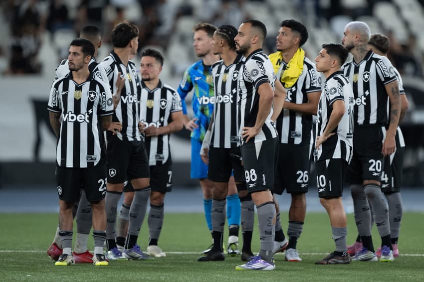 Botafogo foi eliminado da Copa do Brasil (Foto: Jorge Rodrigues/AGIF)