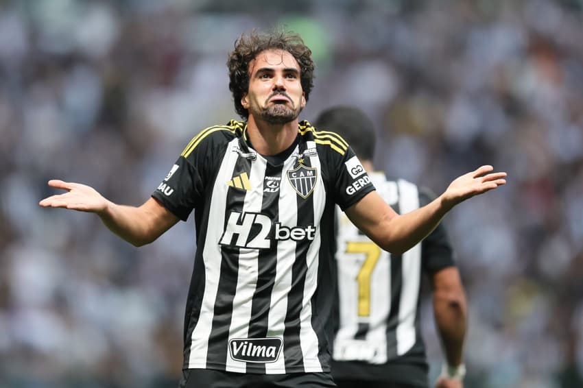 Igor Gomes comemora gol do Atlético-MG diante do Santos (Foto: Gilson Lobo/AGIF)