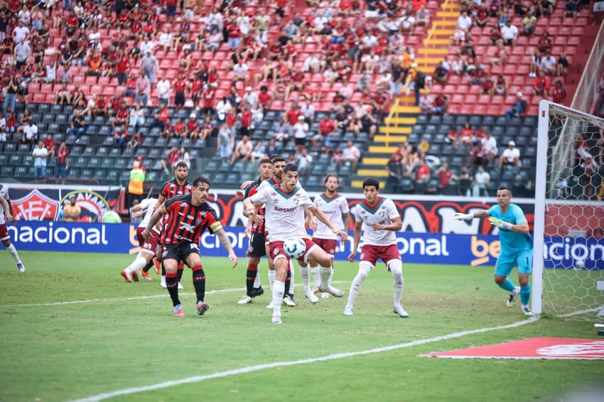 Vitória e Fluminense se enfrentaram no Barradão (Foto: Marcio Jose/AGIF)
