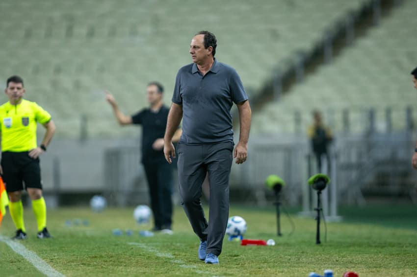Rogério Ceni comanda o Bahia no Castelão (Foto: Baggio Rodrigues/AGIF)