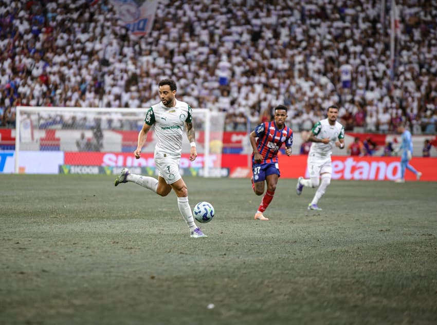 Palmeiras perdeu dois jogadores no primeiro tempo por lesão (Foto: Marcio Jose/AGIF)